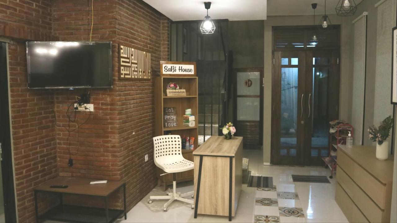 Sabi Guest House - Strategic Family -Married Couples Only- Hostel In Prawirotaman Yogyakarta Dış mekan fotoğraf