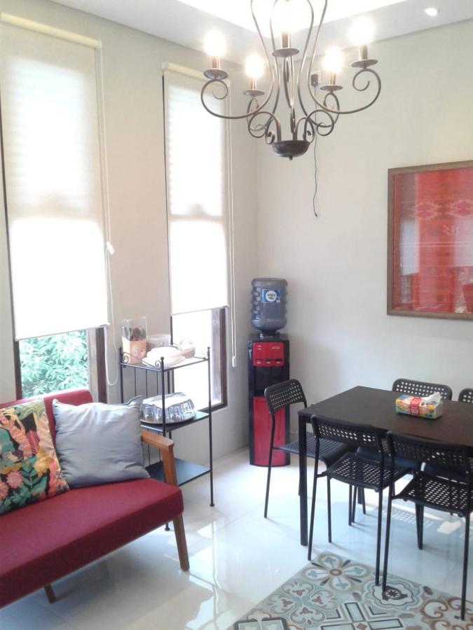 Sabi Guest House - Strategic Family -Married Couples Only- Hostel In Prawirotaman Yogyakarta Dış mekan fotoğraf