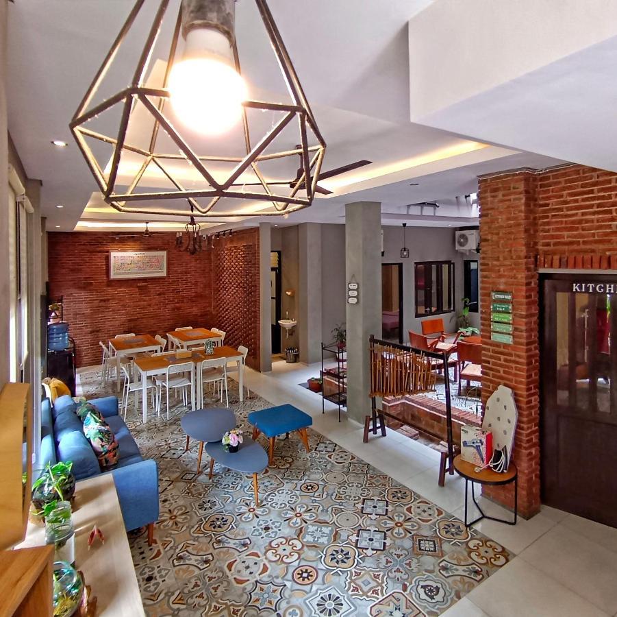 Sabi Guest House - Strategic Family -Married Couples Only- Hostel In Prawirotaman Yogyakarta Dış mekan fotoğraf