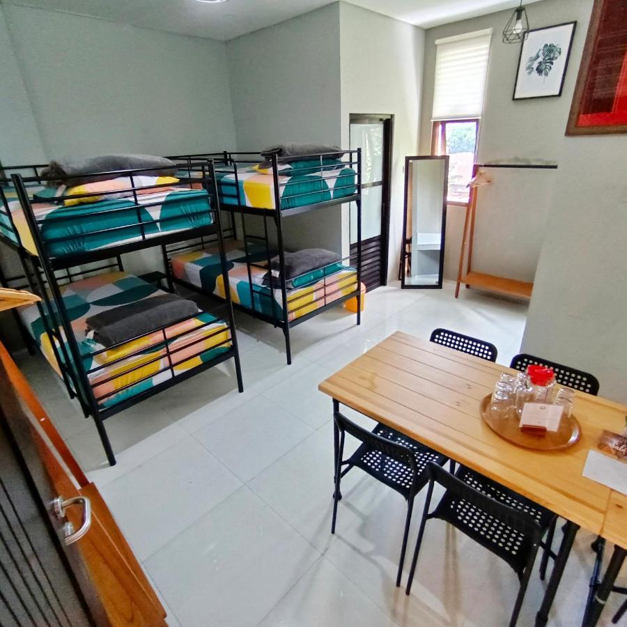 Sabi Guest House - Strategic Family -Married Couples Only- Hostel In Prawirotaman Yogyakarta Dış mekan fotoğraf
