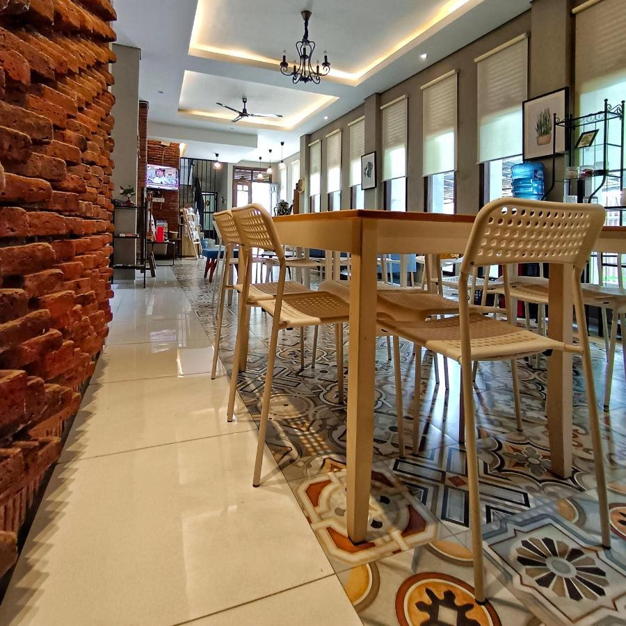 Sabi Guest House - Strategic Family -Married Couples Only- Hostel In Prawirotaman Yogyakarta Dış mekan fotoğraf