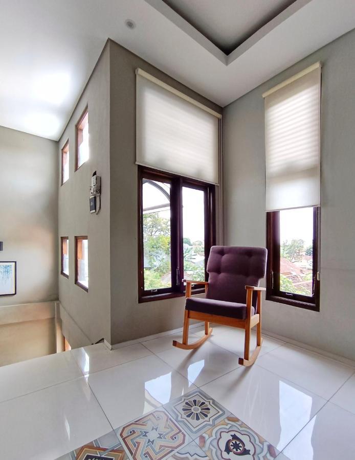 Sabi Guest House - Strategic Family -Married Couples Only- Hostel In Prawirotaman Yogyakarta Dış mekan fotoğraf