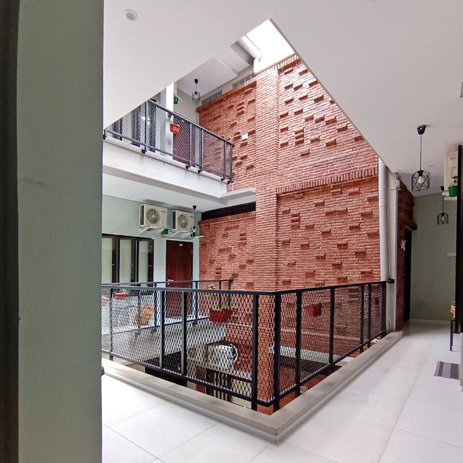 Sabi Guest House - Strategic Family -Married Couples Only- Hostel In Prawirotaman Yogyakarta Dış mekan fotoğraf